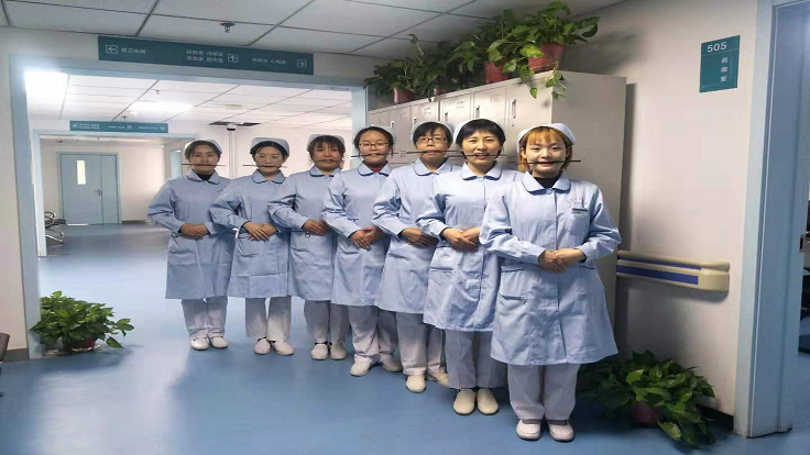 刻苦练习，把微笑服务坚持做到＂极致＂  打造接地气有温度的二人麻将
优质服务