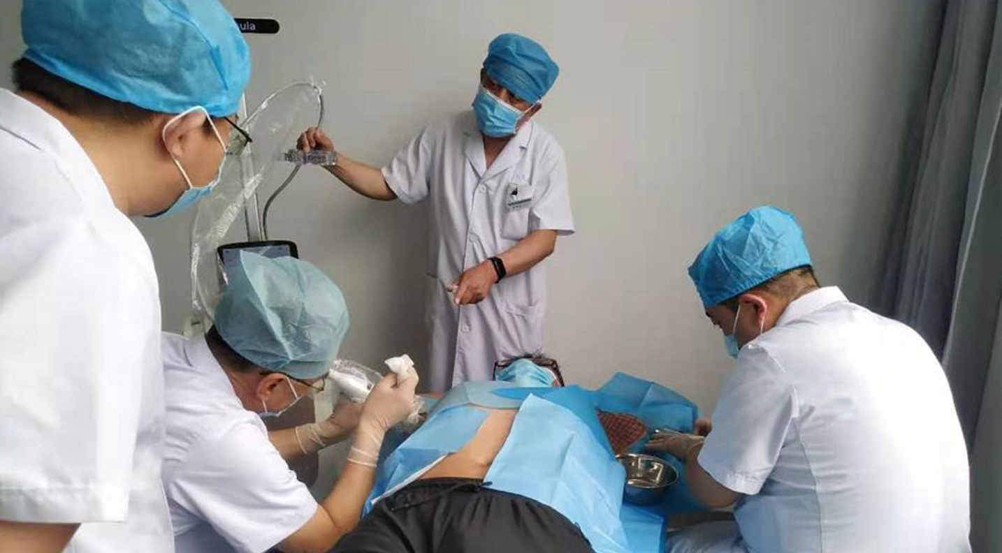 【二人麻将
动态】狐臭患者的“福音”——黄金微针治疗“狐臭”