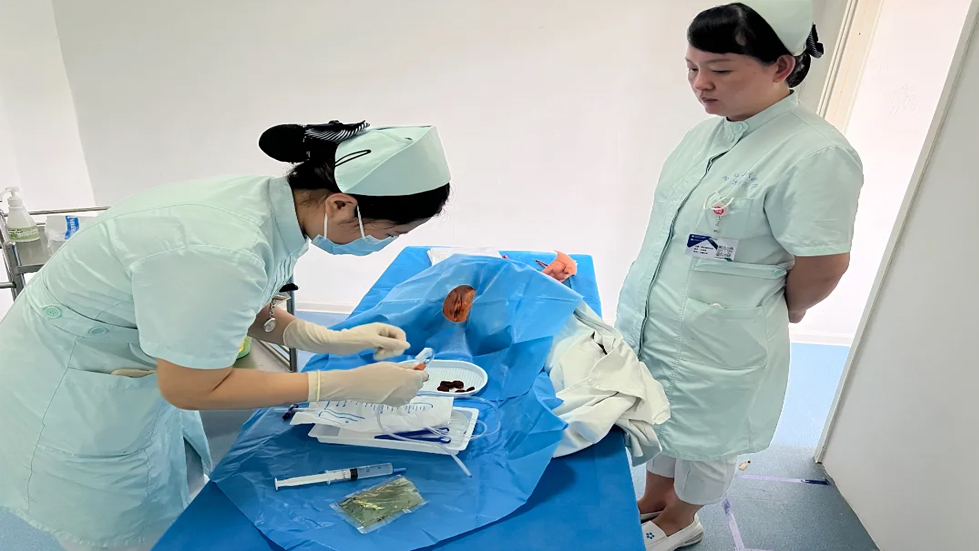 护理技能考核，绽放专业光彩--二人麻将指南网
护理团队2025年上半年操作考核圆满收官