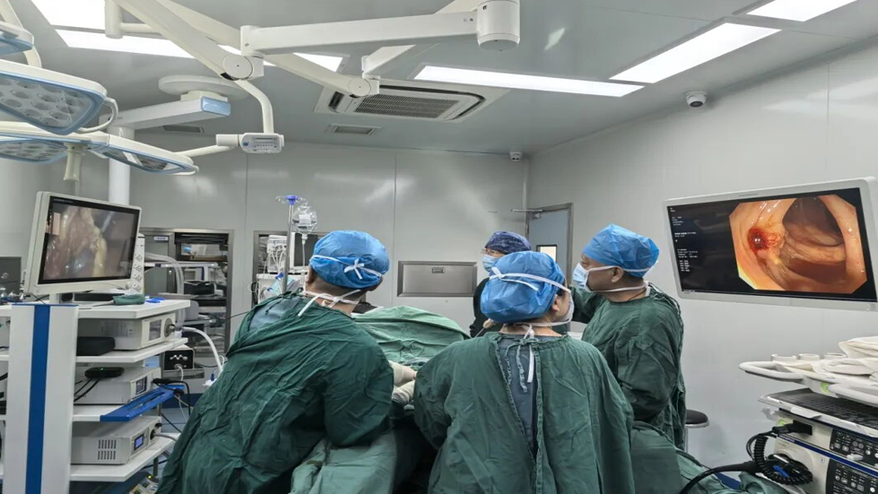 【风采展示】精准微创，双镜合璧——二人麻将指南网
成功开展结肠镜联合腹腔镜结肠癌根