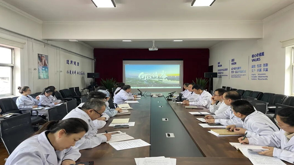 二人麻将指南网
春节前召开廉洁警示教育暨纠“四风”树新风专题会